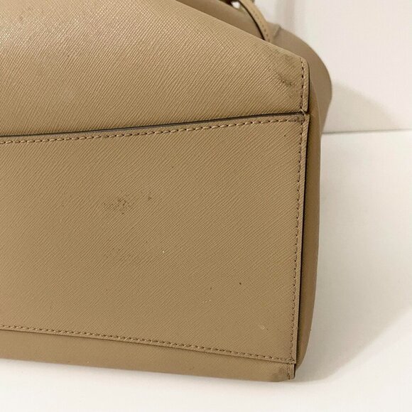 Michael Kors Walsh Purse Flaws - Picture 5 of 16